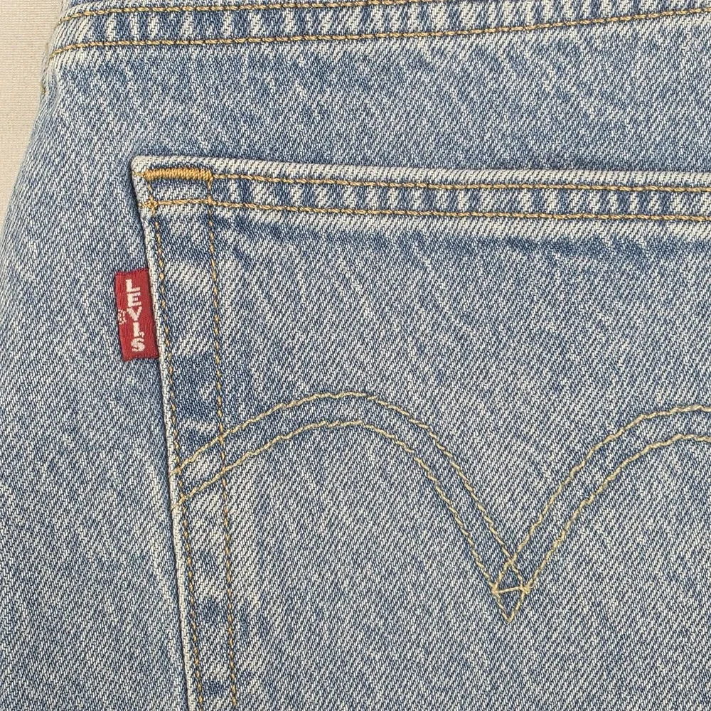 Levis Premium 501 XX Jeans Mens Size 30x32 Button Fly Light Blue Denim Pants